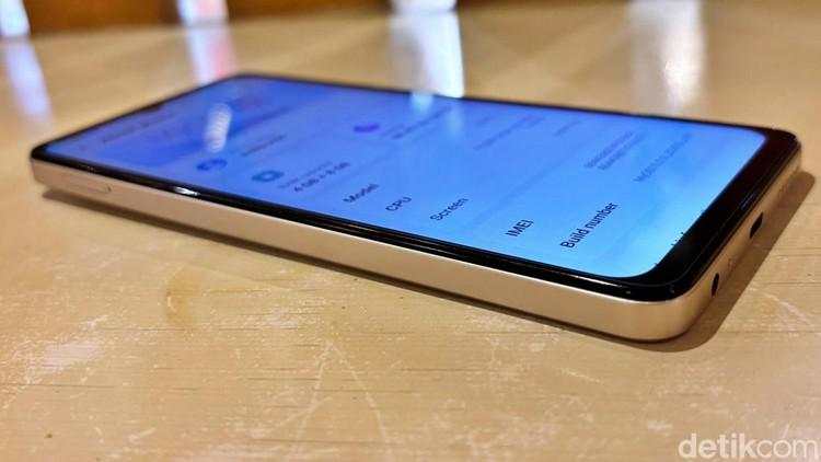 Unboxing Nubia A56, HP Rp 1 Juta Bawa Spesifikasi Menarik