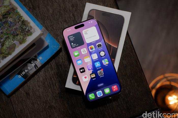 Taktik Apple Mujarab, Trump Tak Lagi Ngotot iPhone Dibuat di AS