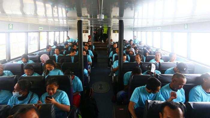 Bekal Sebelum Terbang: Harapan di Balik Mimpi Hidup Sejahtera Pekerja Migran