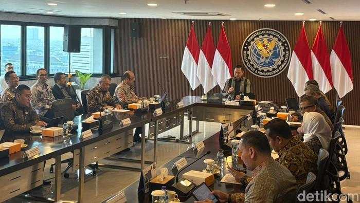 Setelah 10 Bulan Menjabat, AHY Kumpulkan Menteri Bahas Kereta Cepat-Truk ODOL