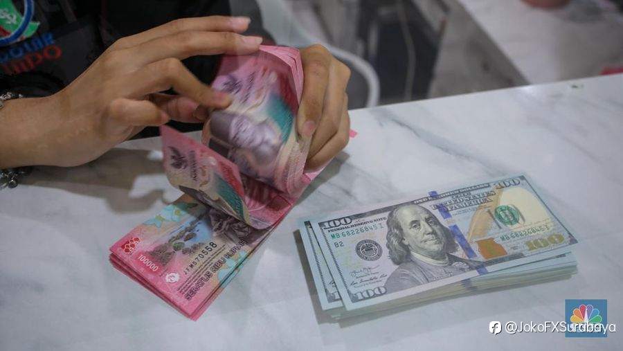 Rupiah Melemah, Dolar AS Tembus Rp16.300