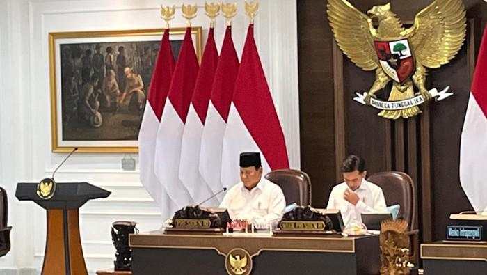 Tarif Trump Bikin Dunia Gonjang-ganjing, Prabowo: Kita Hadapi dengan Tenang