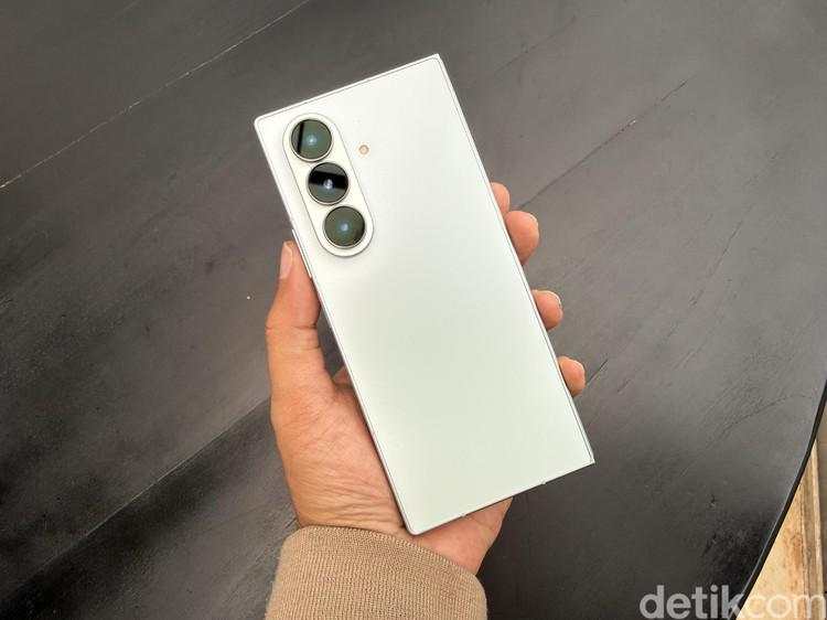 Unboxing Samsung Galaxy Z Fold7 Mint yang Menggoda