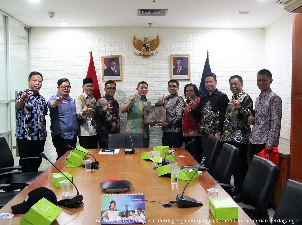 Bappebti menerima Kunjungan Kerja Luar Daerah Pimpinan dan Anggota DRPD Kabupaten Lampung Barat