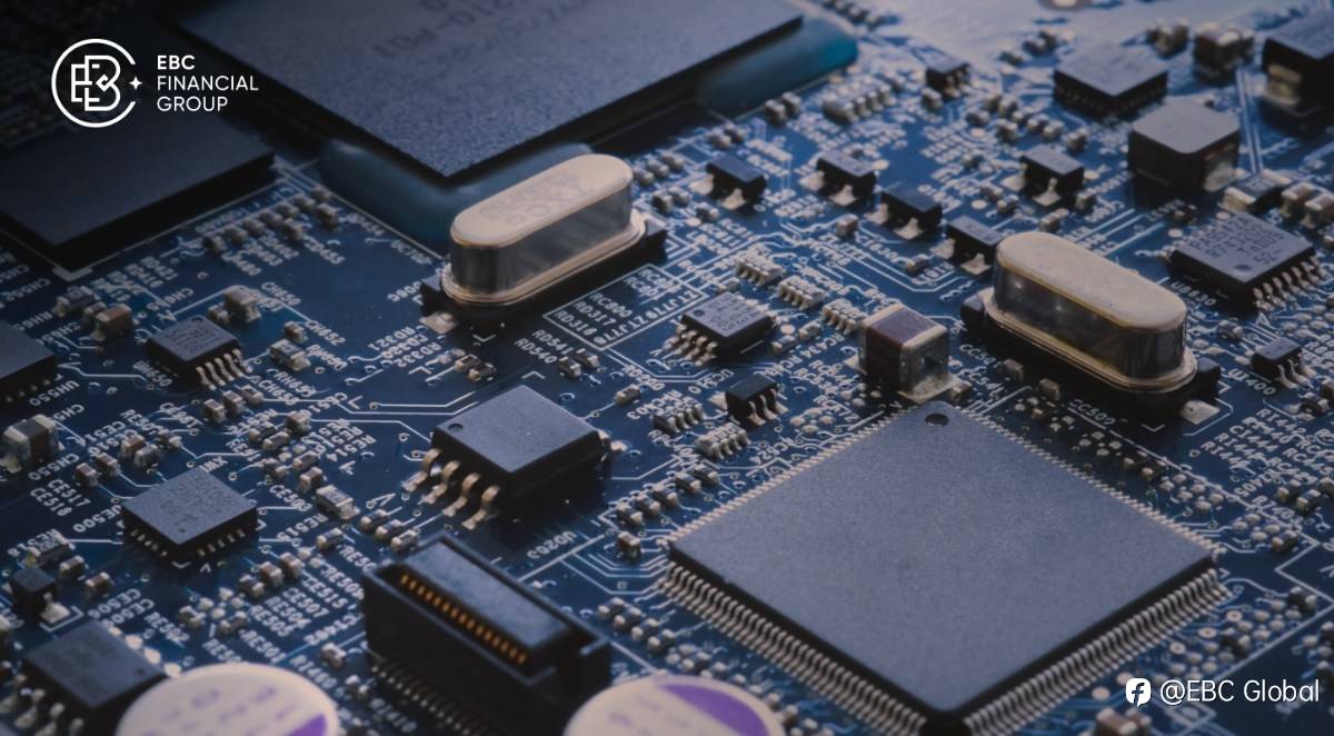 EBC Markets Briefing | A50 hits 2025 peak, led by chip stocks
