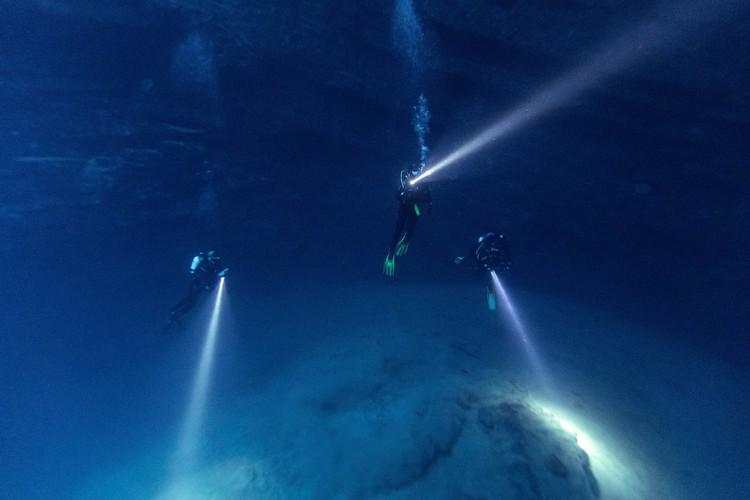 10 Kisah Penjelajah Gua yang Terjebak Hingga Meninggal Dunia