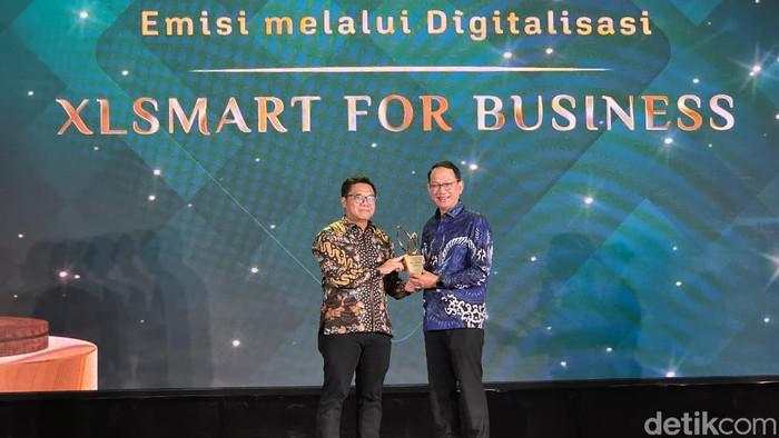 XLSmart Raih Apresiasi atas Inisiatif Pengurangan Emisi melalui Digitalisasi