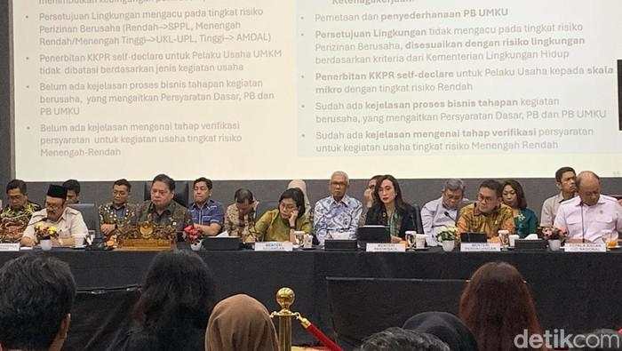 Sri Mulyani Sebut Pencairan Bansos-Gaji Ke 13 Sukses Dongkrak Konsumsi Warga