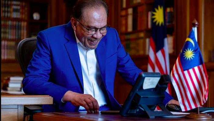 Rayakan Kemerdekaan, Malaysia Guyur BLT & Turunkan Harga BBM