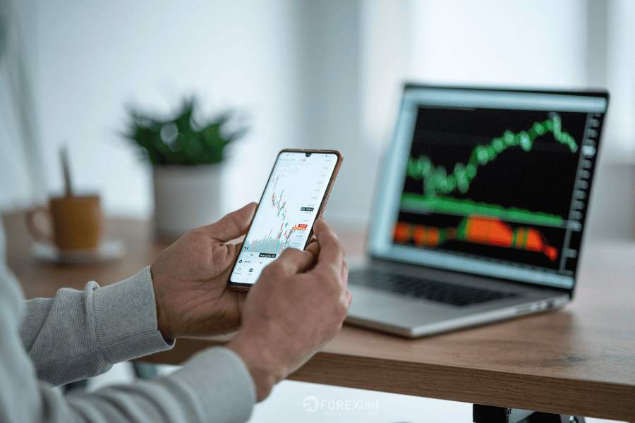 TRADING MANUAL VS SINYAL: TEMUKAN GAYA TRADING YANG PALING ‘KAMU’ BANGET!
