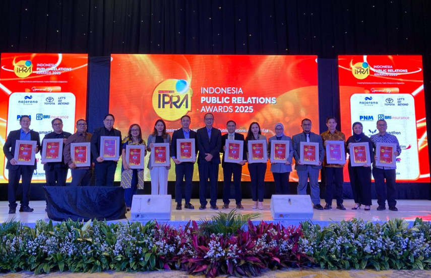 PT Kliring Berjangka Indonesia Raih Penghargaan Public Relations Terbaik dalam Indonesia Public Relation Award 2025