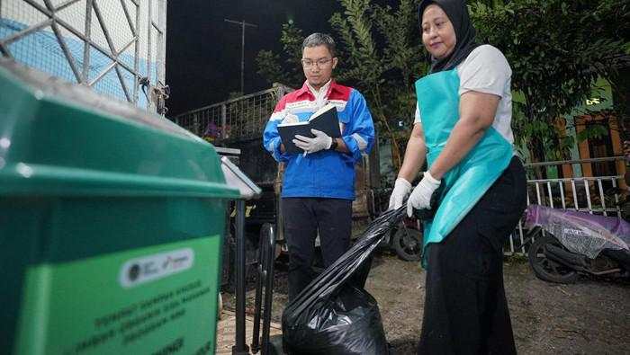 Limbah Makan Siang Gratis Disulap Jadi Pakan, Peternak Bebek Panen Untung