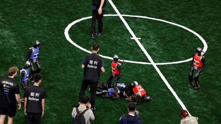 China Gelar Pesta Olahraga Robot Humanoid Dunia