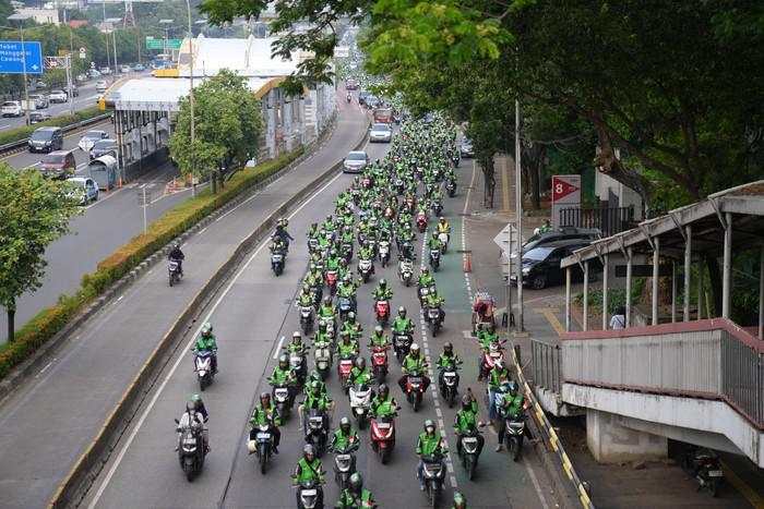 HUT RI, Ribuan Driver Gojek Pecah Rekor MURI Konvoi Terbanyak Se-Indonesia