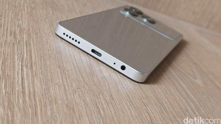 Unboxing Nubia A36, HP Harga Rp 900 Ribuan Tampilan Mirip iPhone Pro Max