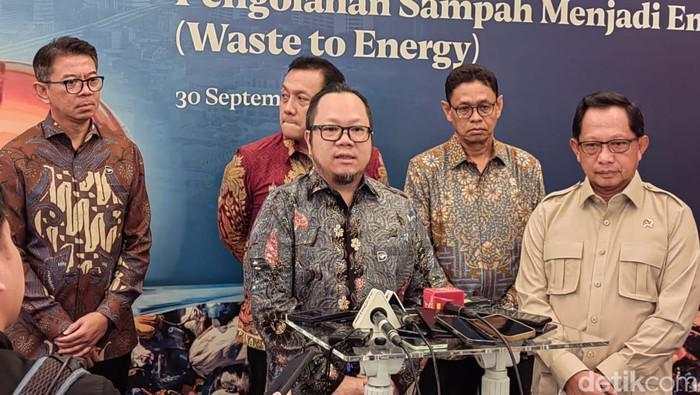 Danantara Mau Sulap Sampah Jadi Listrik, Butuh Investasi Sebesar Ini