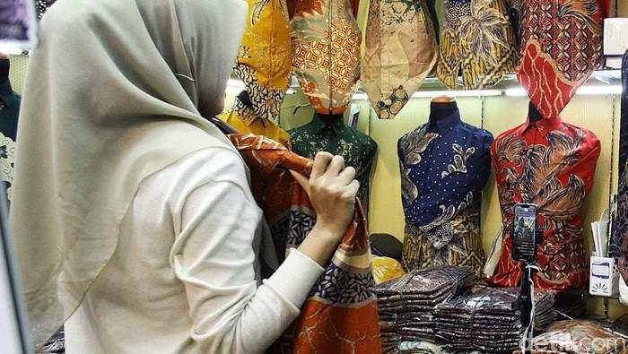 Purbaya Tunda Pajak Pedagang Online, Asosiasi E-Commerce Buka Suara