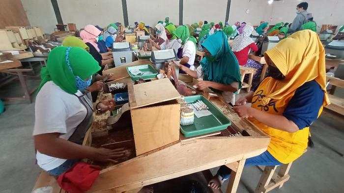 Industri Rokok Padat Karya Lega, Cukai 2026 Tak Naik