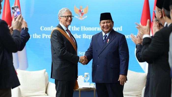 Bill Gates Dapat Bintang Jasa Utama, Prabowo Ungkap Jasanya