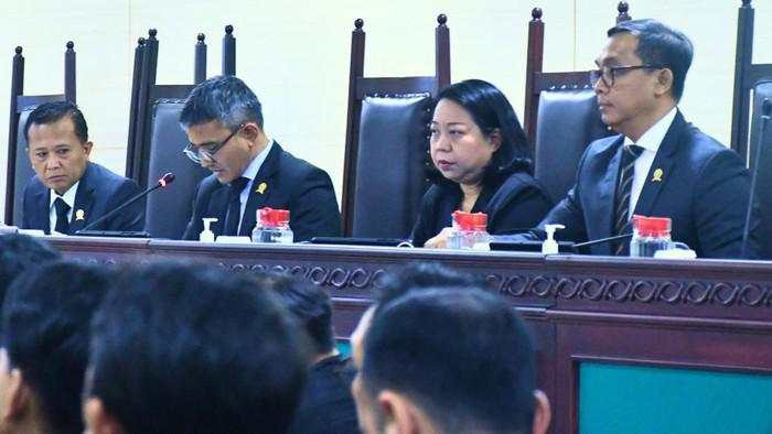 Para Terlapor Kasus Dugaan Kartel Pinjol Tolak LDP Investigator KPPU
