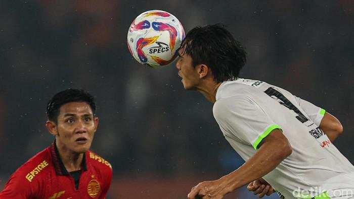 Penelitian Ungkap Risiko Sundulan Bola pada Otak