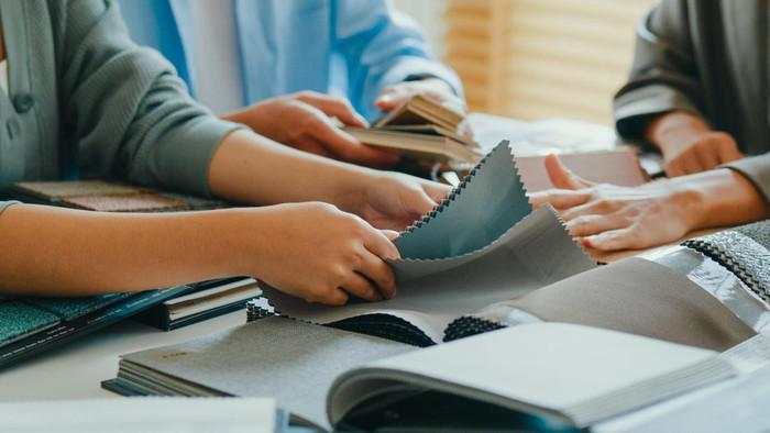 Pekerja Pesimis Bikin Muncul Fenomena Job Hugging