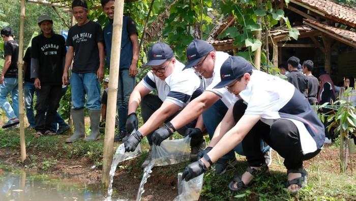 MIND ID Dorong Pengembangan Ekonomi Sirkular bagi Warga Desa Ciderum