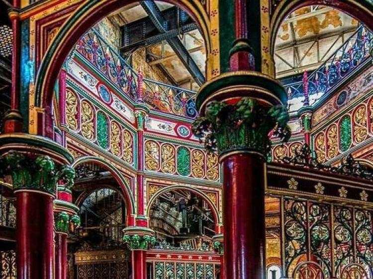 Foto Bangunan Bersejarah yang Bikin Melongo