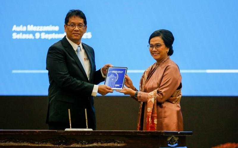 Analis Prediksi Beda Gaya Sri Mulyani dan Purbaya Kelola APBN