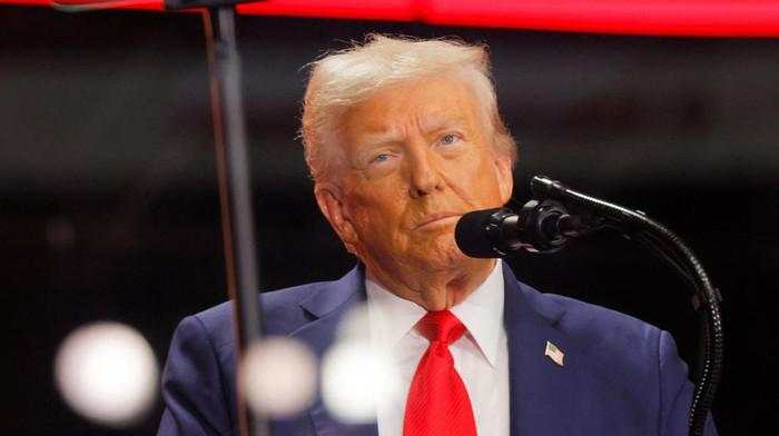 Trump Patok Tarif Obat hingga Truk, Ada yang Sampai 100%