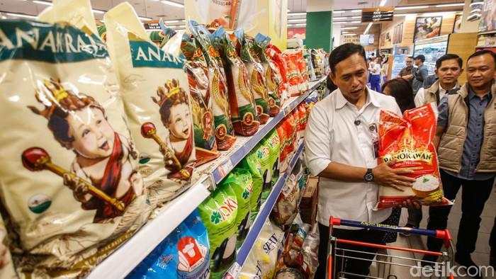 400.000 Ton Beras Murah Sudah Diguyur ke Pasar-Ritel Modern