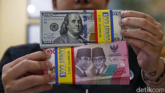 Dolar AS Tembus Rp 16.527!