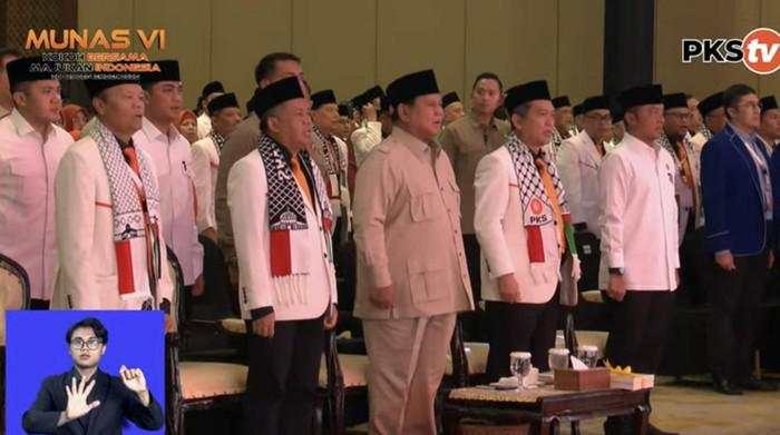 Prabowo Wajibkan Dapur MBG Punya Alat Cuci Modern-Tes Makanan