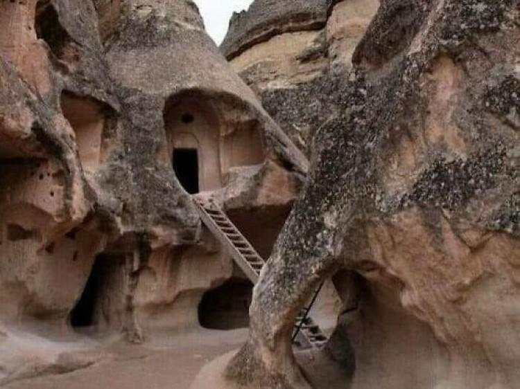 Foto Bangunan Bersejarah yang Bikin Melongo