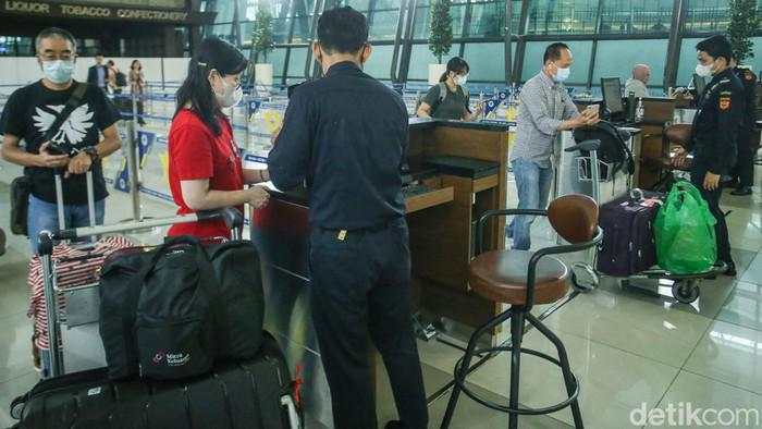 Mulai 1 Oktober, Penumpang dari Luar Negeri Wajib Isi Kartu di Sistem All Indonesia