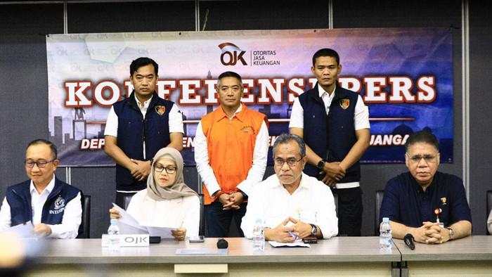 Sepak Terjang & Akhir Pelarian Adrian Gunadi, Buron Kasus Investasi Rp 2,75 T