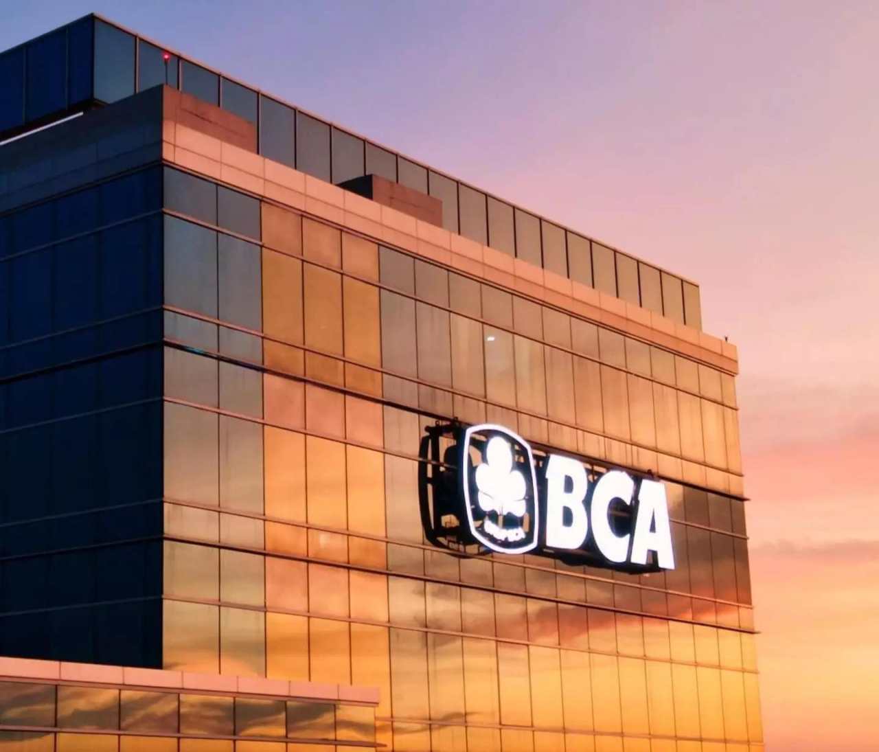 Rebound ke Harga Rp8.000, Bagaimana Prospek Saham BBCA di Sisa 2025?