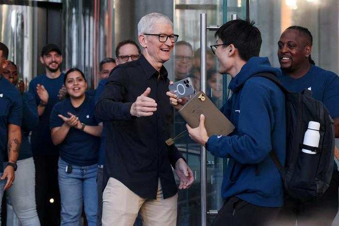 Harga iPhone 17 Naik Karena Tarif AS? Ini Kata CEO Apple