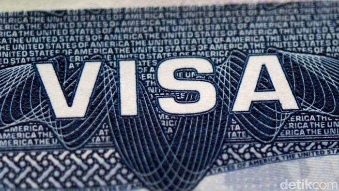 Pekerja India-China Kembali ke AS Usai Trump Naikkan Biaya Visa Jadi Rp 1,6 M
