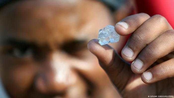 Berlian Aneh Asal Afrika Mengandung Unsur Kimia yang Mustahil