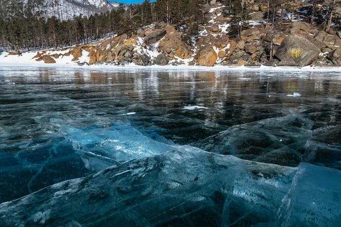 Danau Tertua dan Terdalam di Bumi Sembunyikan Ikan Kanibal