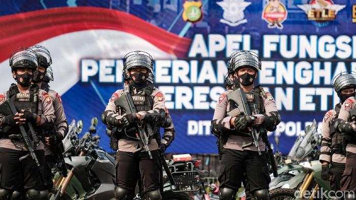 Mau Dinaikkan Prabowo Segini Besaran Gaji ASN Guru hingga TNI/Polri Saat Ini