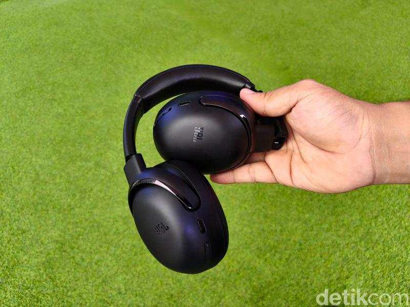 Review JBL Tour One M3: Headphone Premium Baterai Super Awet