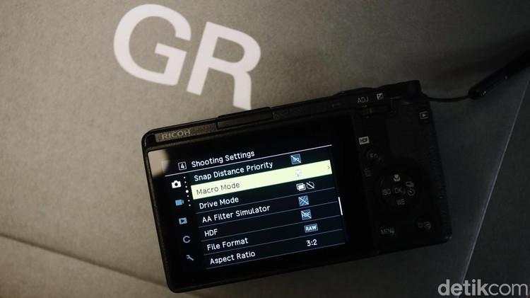 Ricoh GR IV Resmi Hadir di Indonesia dengan Fitur Baru