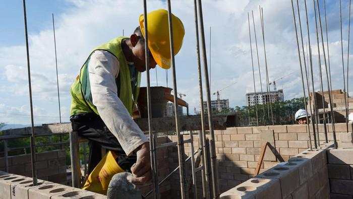 Anggaran Infrastruktur Makin Menciut, Semen Indonesia Waswas