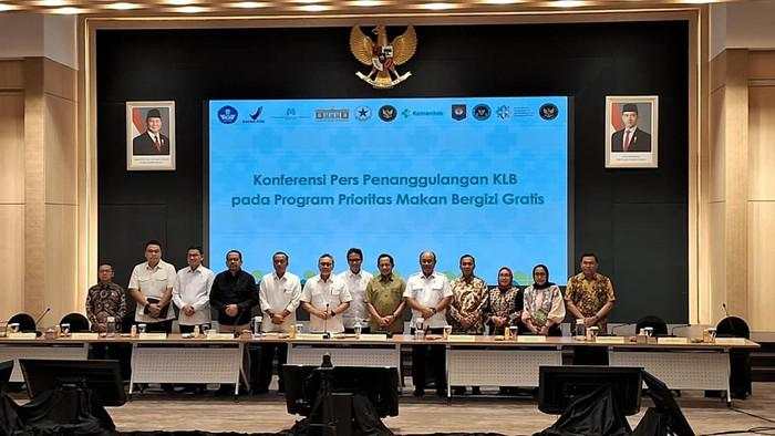 Pemerintah Tutup SPPG Bermasalah yang Sebabkan Keracunan Massal