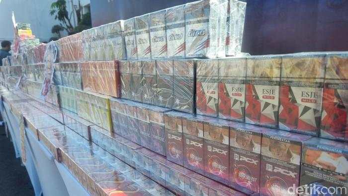 Pemerintah Diminta Fokus Berantas Rokok Ilegal