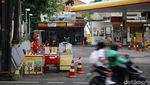 BBM Kosong, Pegawai SPBU Shell Beralih Dagang Snack di Pinggir Jalan