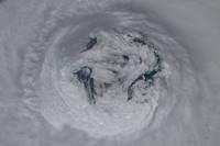 Indah Tapi Ngeri! Foto Topan Raksasa Difoto dari Luar Angkasa