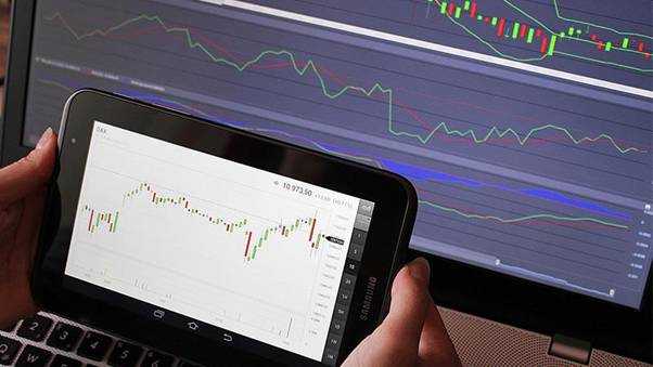 In-Depth JPY Analysis: Key 2025 Trends For Investors